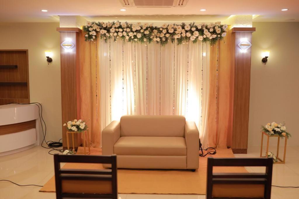 Hotel Bkm International Tellicherry Luaran gambar